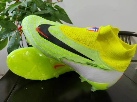 Nike Football Hi-top Shoes Green Black Iceland-39
